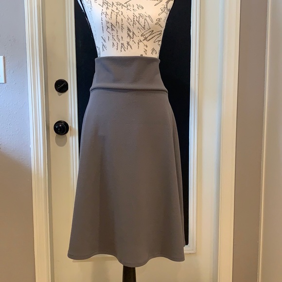 EUC LuLaRoe Azure Skirt.